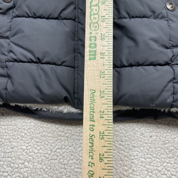 Green Tea Women's Puffer Vest Gray Faux Fur Hood Sherpa Lined Zip Snap Closure - Picture 3 of 9